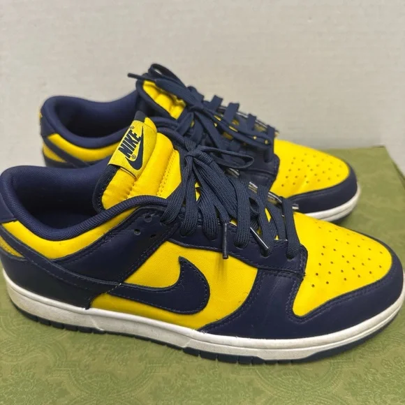 Nike Dunk Low University of Michigan Yellow Blue 2021 Sneakers Shoes Size 8 US